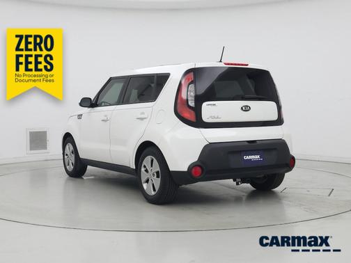 White 2016 Kia Soul