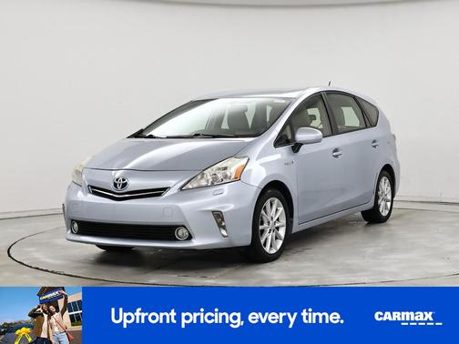 2014 Toyota Prius v Five