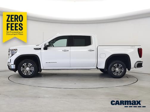 White 2025 GMC Sierra 1500 SLT