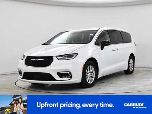 White 2024 Chrysler Pacifica Touring L