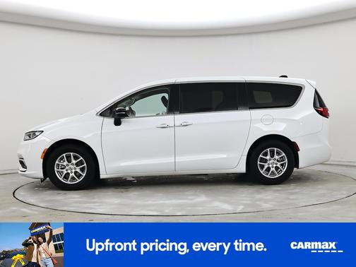 White 2024 Chrysler Pacifica Touring L