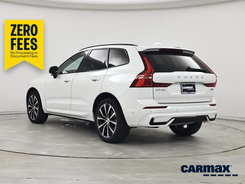White 2023 Volvo XC60 B5 Plus Dark Theme