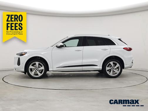 White 2025 Audi Q5 Premium Plus