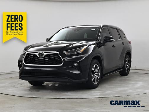 Black 2023 Toyota Highlander XLE