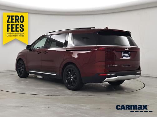 Red 2022 Kia Carnival SX