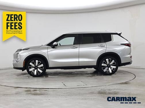 Silver 2025 Mitsubishi Outlander SE