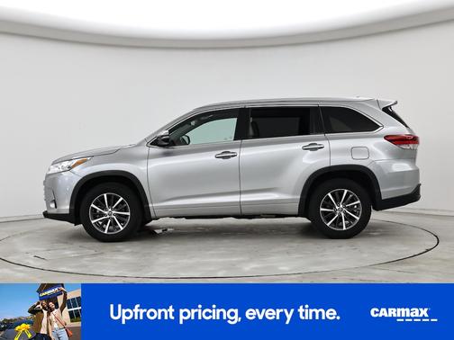Silver 2017 Toyota Highlander XLE