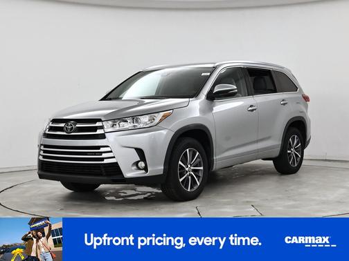 Silver 2017 Toyota Highlander XLE