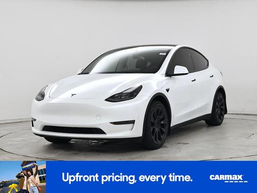 White 2024 Tesla Model Y Long Range