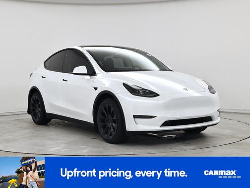 White 2024 Tesla Model Y Long Range
