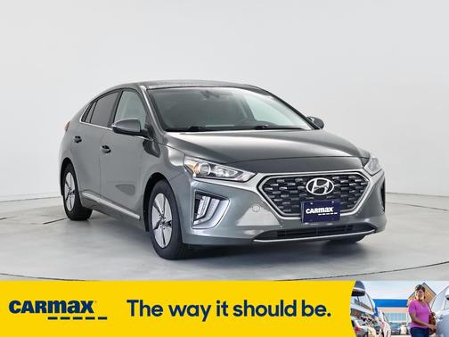 2022 Hyundai IONIQ Hybrid SE