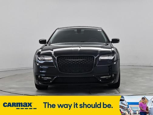 2023 Chrysler 300 Touring L