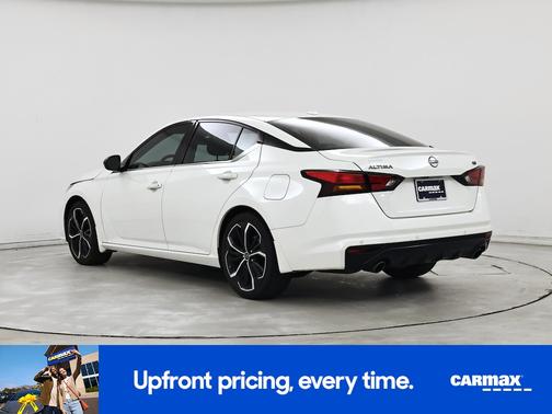 White 2024 Nissan Altima SR