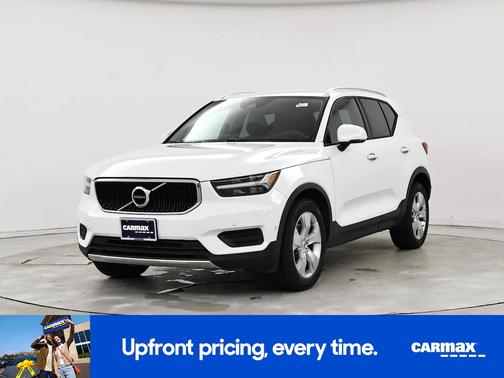 2019 Volvo XC40 T5 Momentum