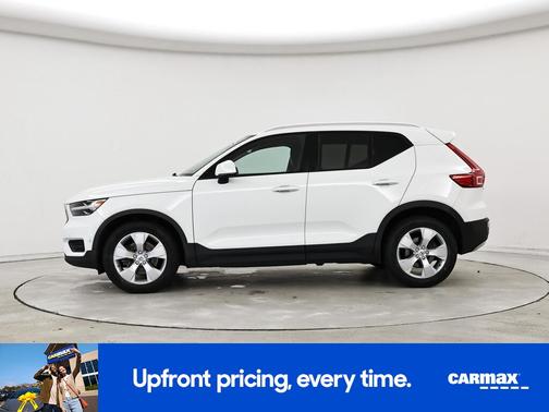 2019 Volvo XC40 T5 Momentum