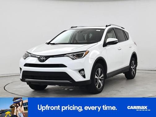White 2018 Toyota RAV4 XLE
