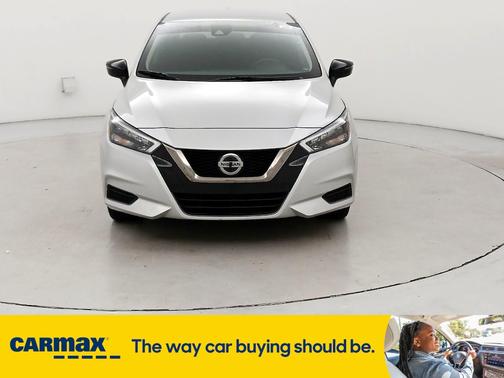 2022 Nissan Versa SR
