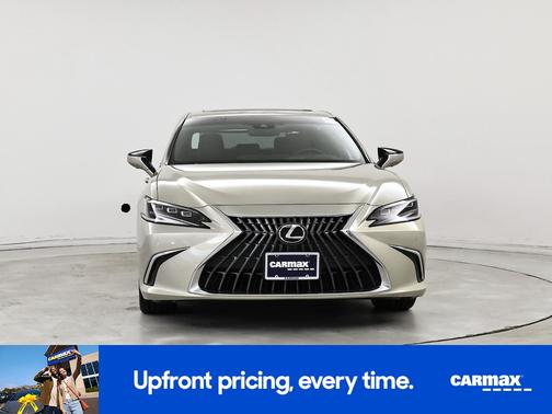 2023 Lexus ES 300h Ultra Luxury