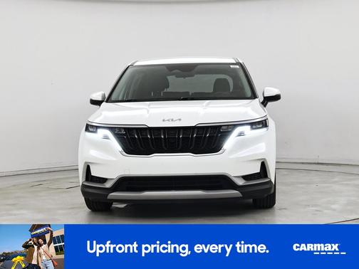 White 2022 Kia Carnival LX