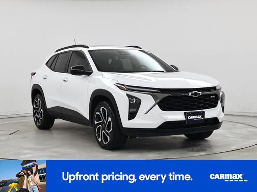 White 2025 Chevrolet Trax 2RS