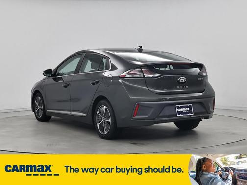 2022 Hyundai IONIQ Plug-In Hybrid SEL