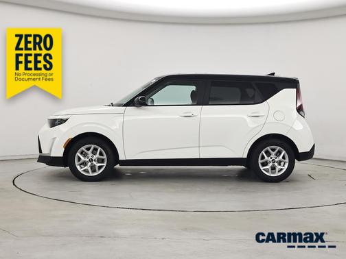 White 2025 Kia Soul S