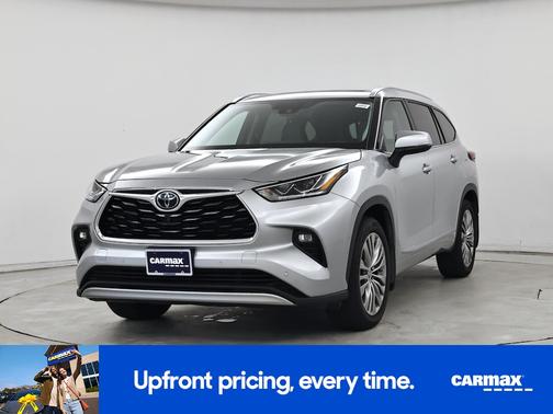 Silver 2021 Toyota Highlander Platinum