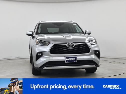 Silver 2021 Toyota Highlander Platinum
