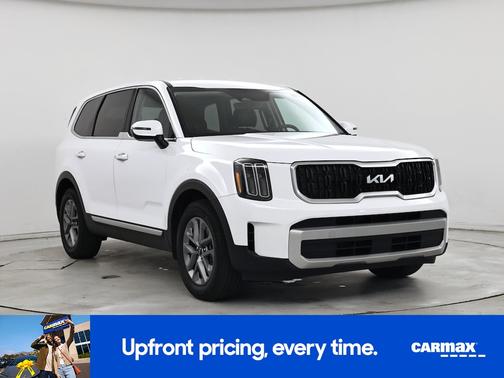 White 2023 Kia Telluride LX