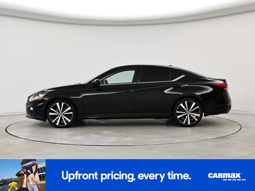 2022 Nissan Altima SR