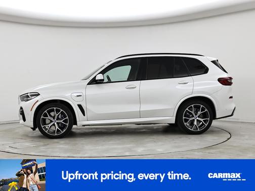 White 2023 BMW X5 PHEV XDrive45e