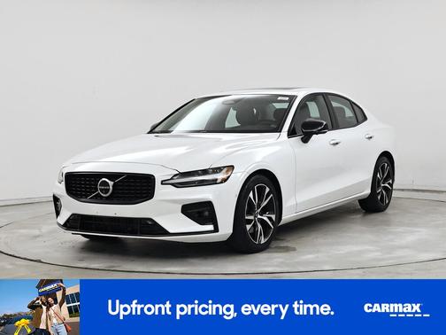 White 2024 Volvo S60 B5 Plus Dark Theme