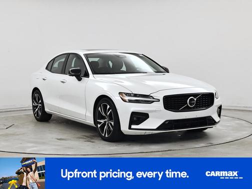 White 2024 Volvo S60 B5 Plus Dark Theme
