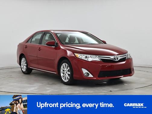 Red 2014 Toyota Camry XLE