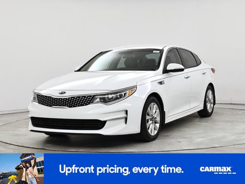 White 2018 Kia Optima EX