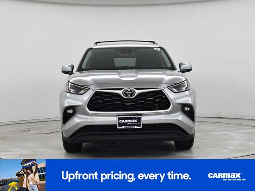 Silver 2024 Toyota Highlander XLE