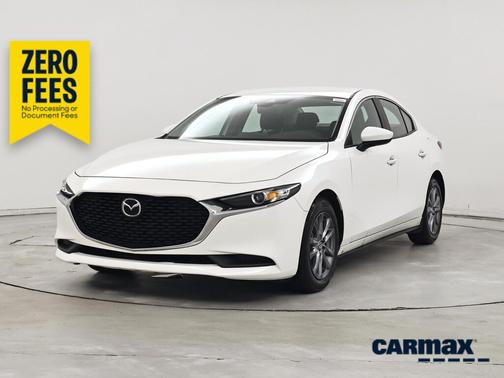 White 2022 Mazda Mazda3 S