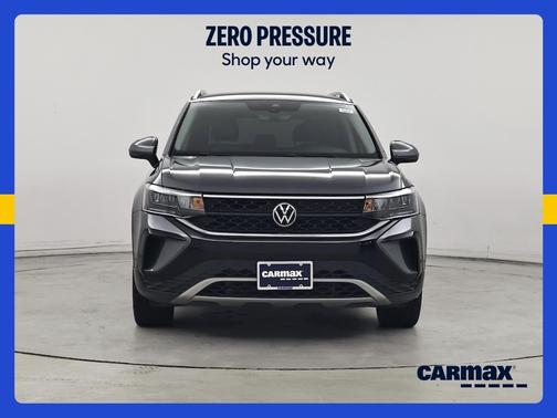 Gray 2023 Volkswagen Taos SE