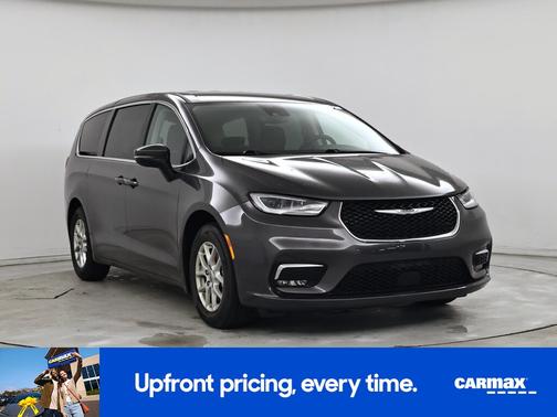 Gray 2023 Chrysler Pacifica Touring L