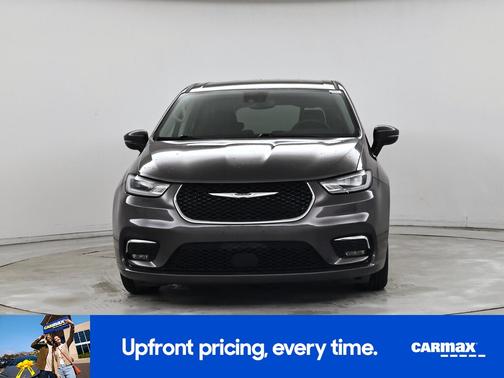 Gray 2023 Chrysler Pacifica Touring L