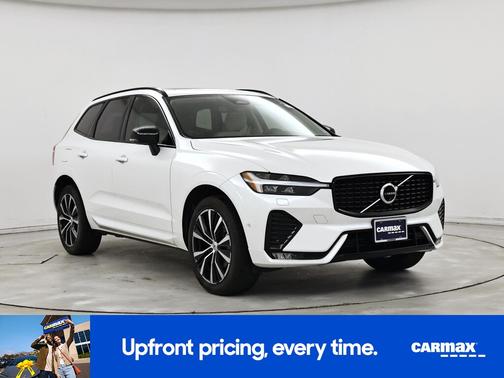 2024 Volvo XC60 B5 Plus Dark Theme