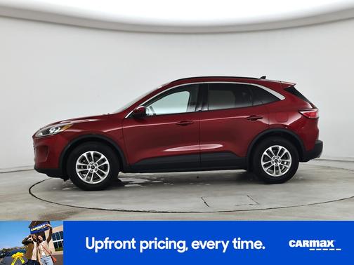 Red 2020 Ford Escape SE