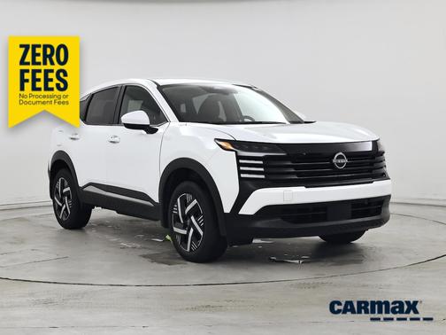 White 2025 Nissan Kicks SV