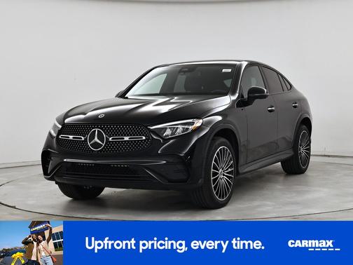 Black 2025 Mercedes-Benz GLC 300