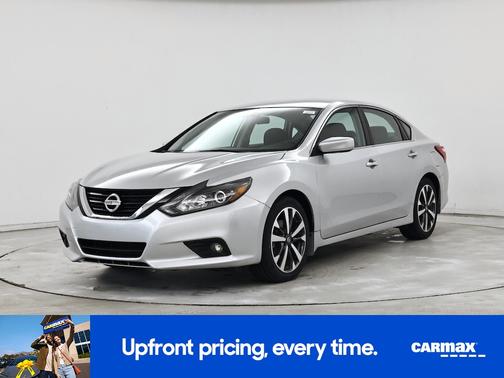 Silver 2016 Nissan Altima SR