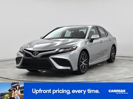 Silver 2024 Toyota Camry SE