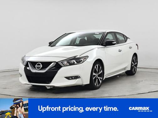 White 2017 Nissan Maxima SV