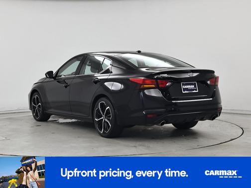 Black 2023 Nissan Altima SR