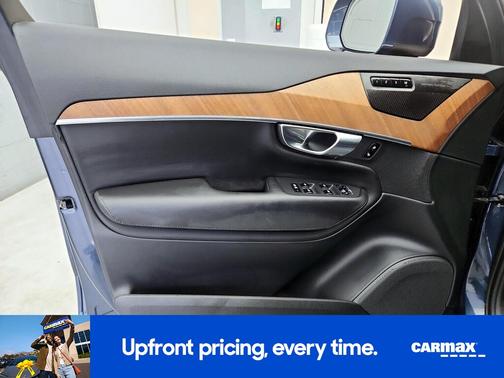 2023 Volvo XC90 B6 Plus