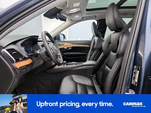 2023 Volvo XC90 B6 Plus